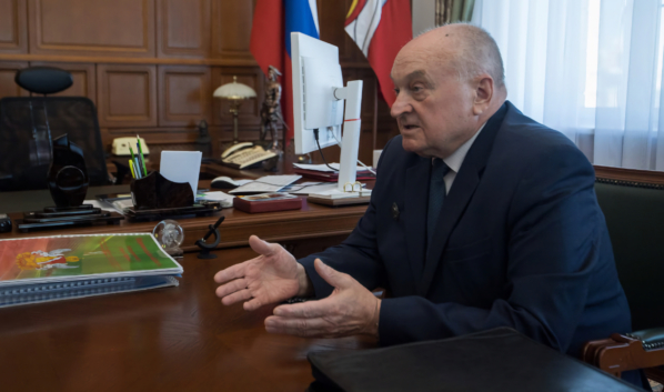 Александр Гусев.